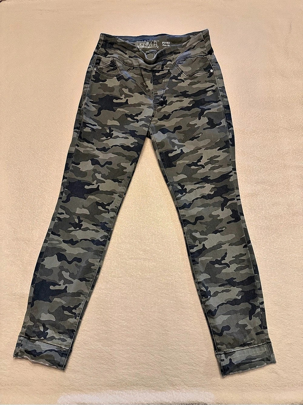 Rock & Republic Fever Pull On Camo Skinny Jeans Waist 12